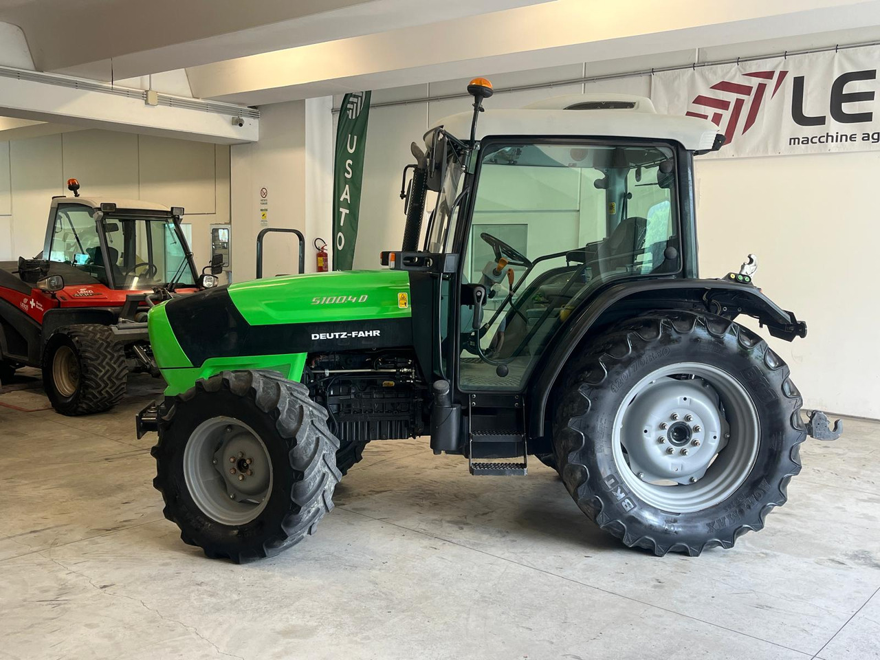 DEUTZ-FAHR 5100.4 D - Traktor: bilde 5 DEUTZ-FAHR 5100.4 D - Traktor: bilde 5