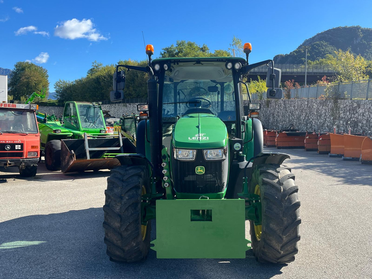 JOHN DEERE 5115M - Traktor: bilde 3 JOHN DEERE 5115M - Traktor: bilde 3