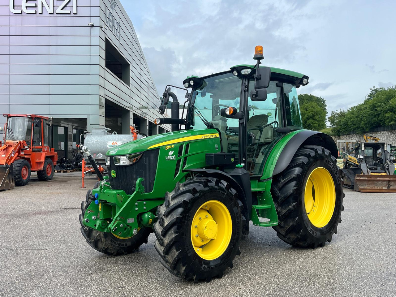 JOHN DEERE 5115R - Traktor: bilde 2 JOHN DEERE 5115R - Traktor: bilde 2