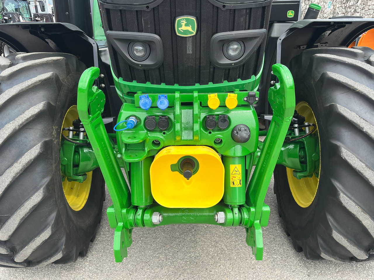 JOHN DEERE 6130 - Traktor: bilde 3 JOHN DEERE 6130 - Traktor: bilde 3