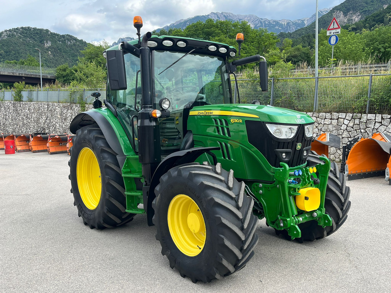 JOHN DEERE 6130R - Traktor: bilde 4 JOHN DEERE 6130R - Traktor: bilde 4