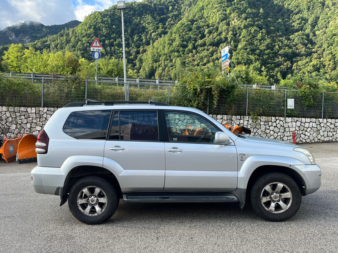 TOYOTA LAND CRUISER 4X4 3.0 D-4D - Personenbil: bilde 5 TOYOTA LAND CRUISER 4X4 3.0 D-4D - Personenbil: bilde 5