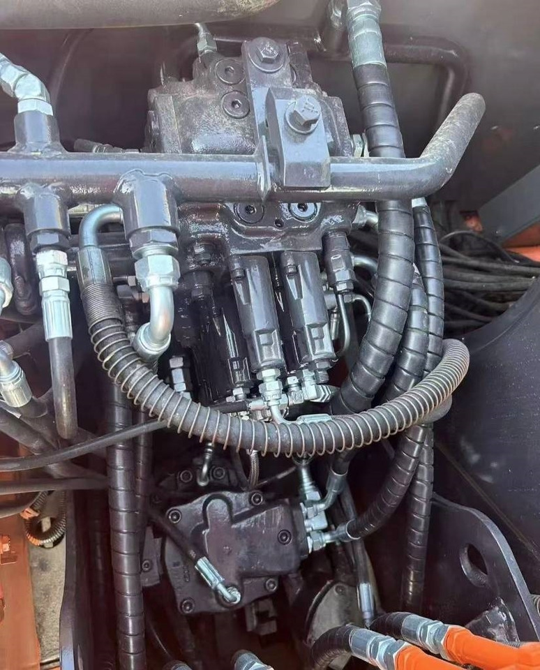Hitachi 70 - Beltegraver: bilde 2 Hitachi 70 - Beltegraver: bilde 2