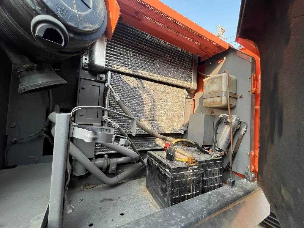 Hitachi ZX 160 - Beltegraver: bilde 2 Hitachi ZX 160 - Beltegraver: bilde 2