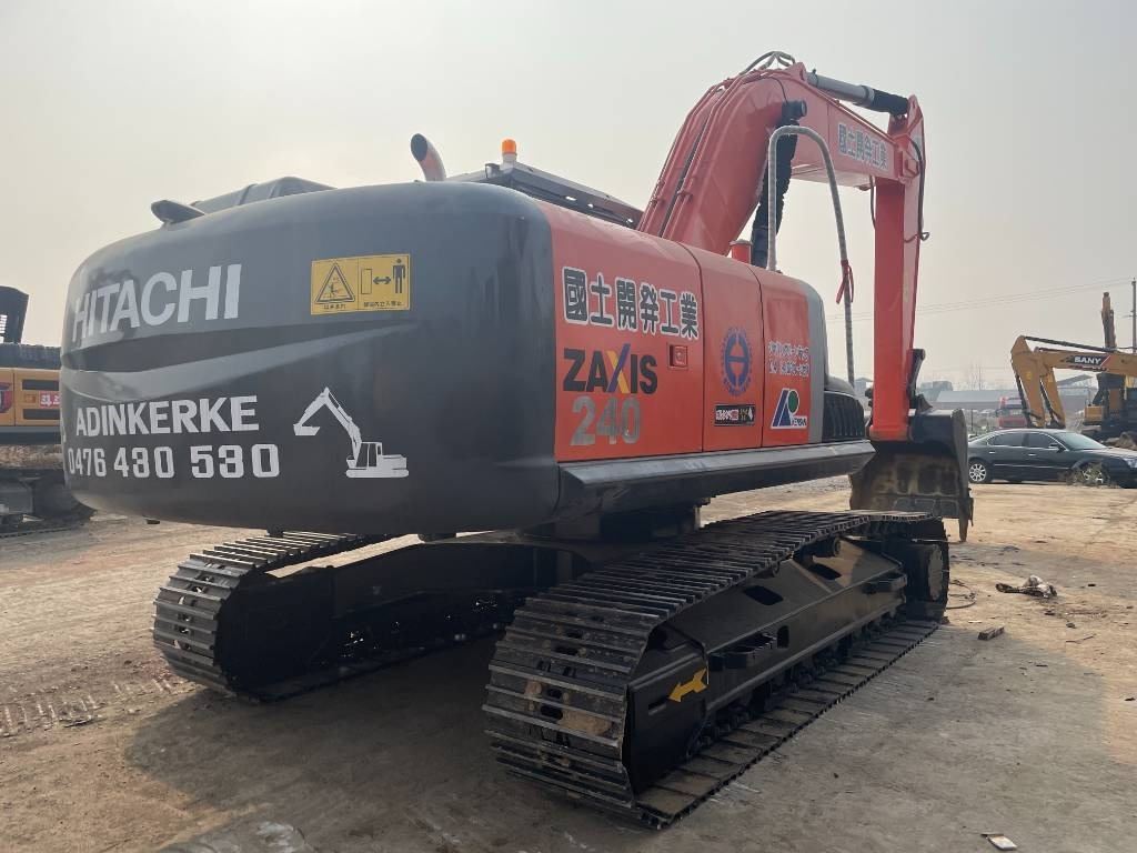 Hitachi ZX 240 - Beltegraver: bilde 3 Hitachi ZX 240 - Beltegraver: bilde 3