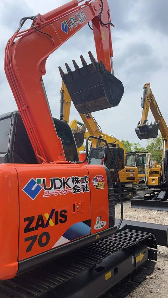 Hitachi ZX 70 - Minigraver: bilde 1 Hitachi ZX 70 - Minigraver: bilde 1