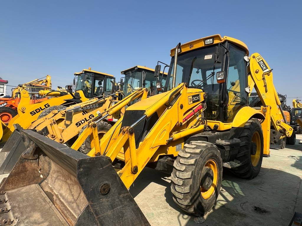 JCB 3 XC - Traktorgraver: bilde 1 JCB 3 XC - Traktorgraver: bilde 1