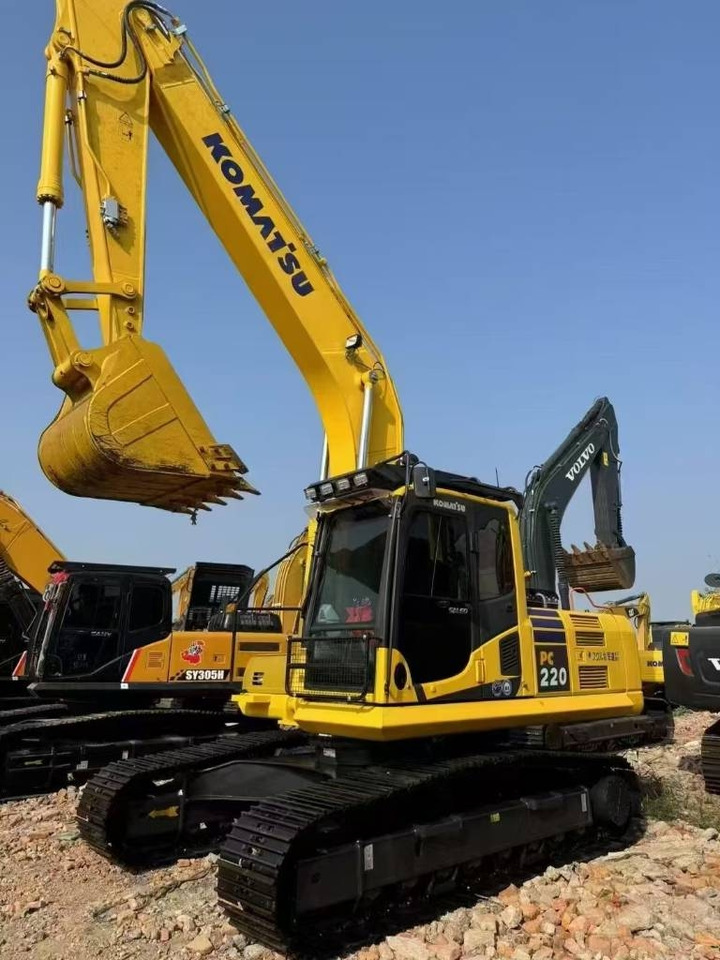Komatsu 220-8 - Beltegraver: bilde 1 Komatsu 220-8 - Beltegraver: bilde 1