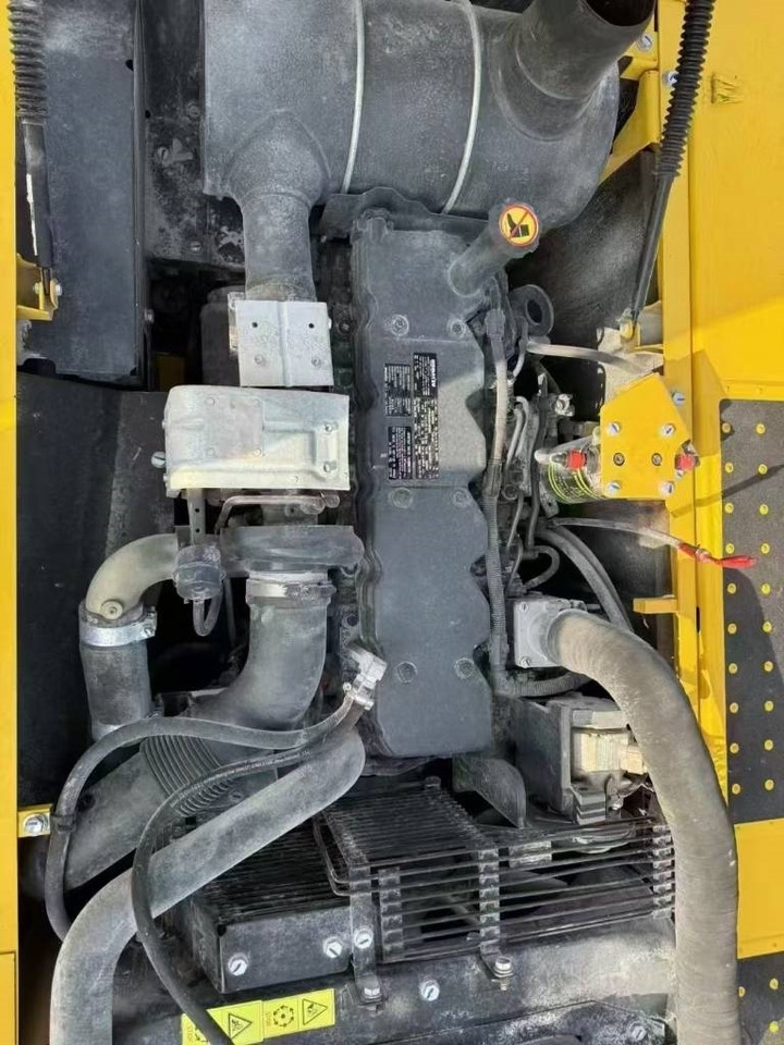 Komatsu PC 220-8 - Beltegraver: bilde 2 Komatsu PC 220-8 - Beltegraver: bilde 2