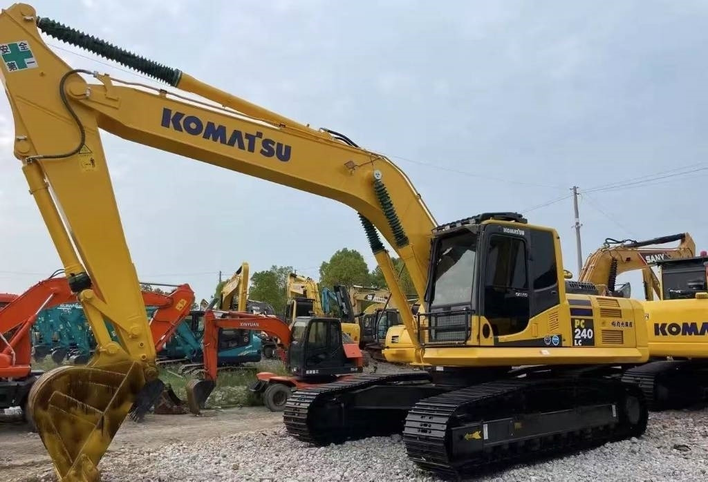 Komatsu PC 240 - Beltegraver: bilde 3 Komatsu PC 240 - Beltegraver: bilde 3