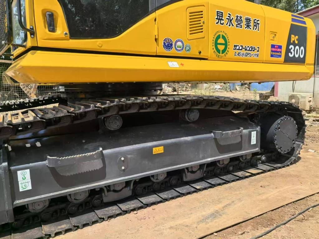 Komatsu PC 300 - Beltegraver: bilde 1 Komatsu PC 300 - Beltegraver: bilde 1