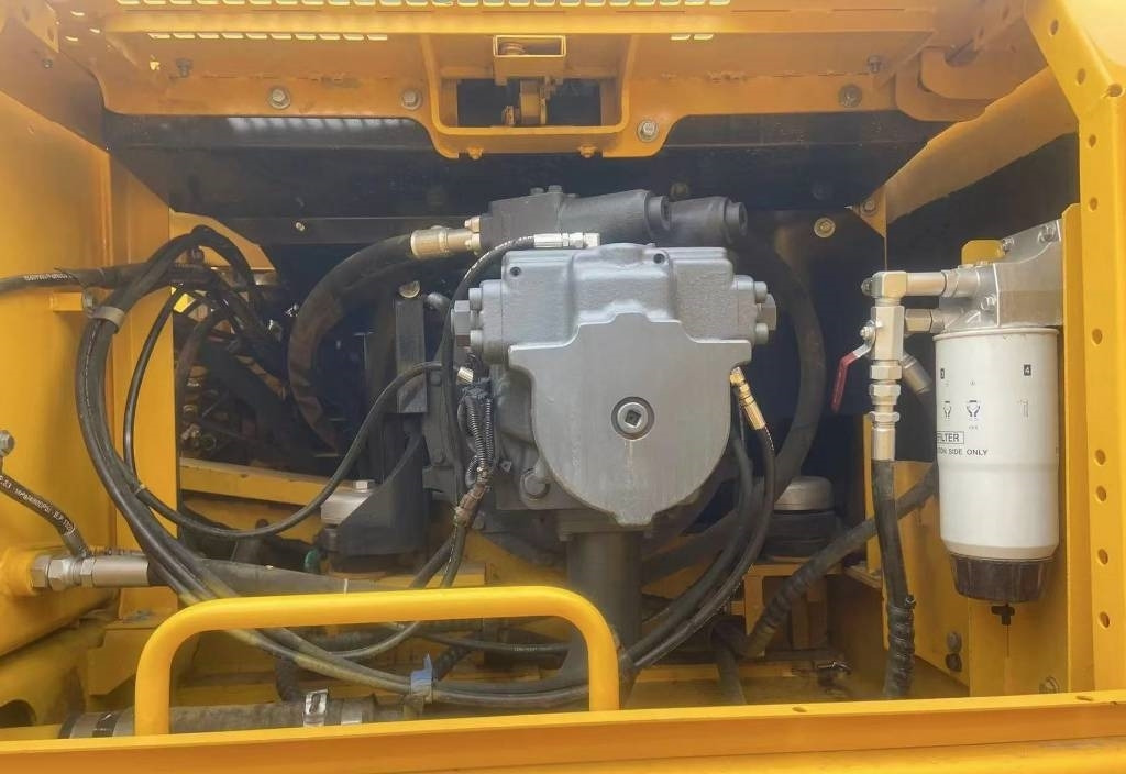 Komatsu PC 400-7 - Beltegraver: bilde 5 Komatsu PC 400-7 - Beltegraver: bilde 5