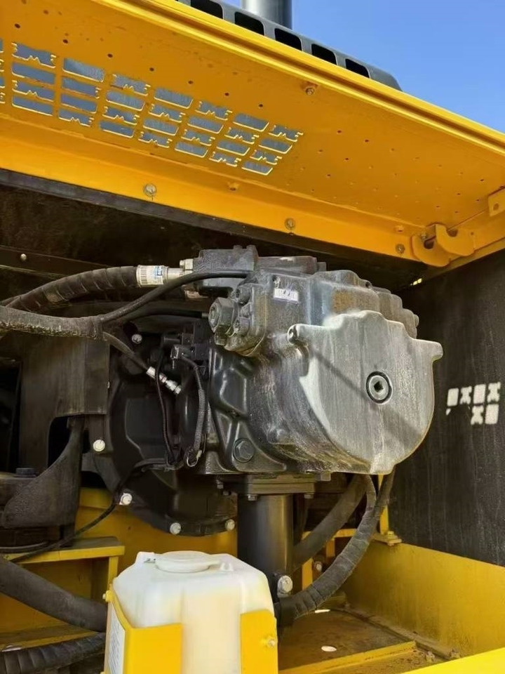 Komatsu PC 400-8 - Beltegraver: bilde 4 Komatsu PC 400-8 - Beltegraver: bilde 4