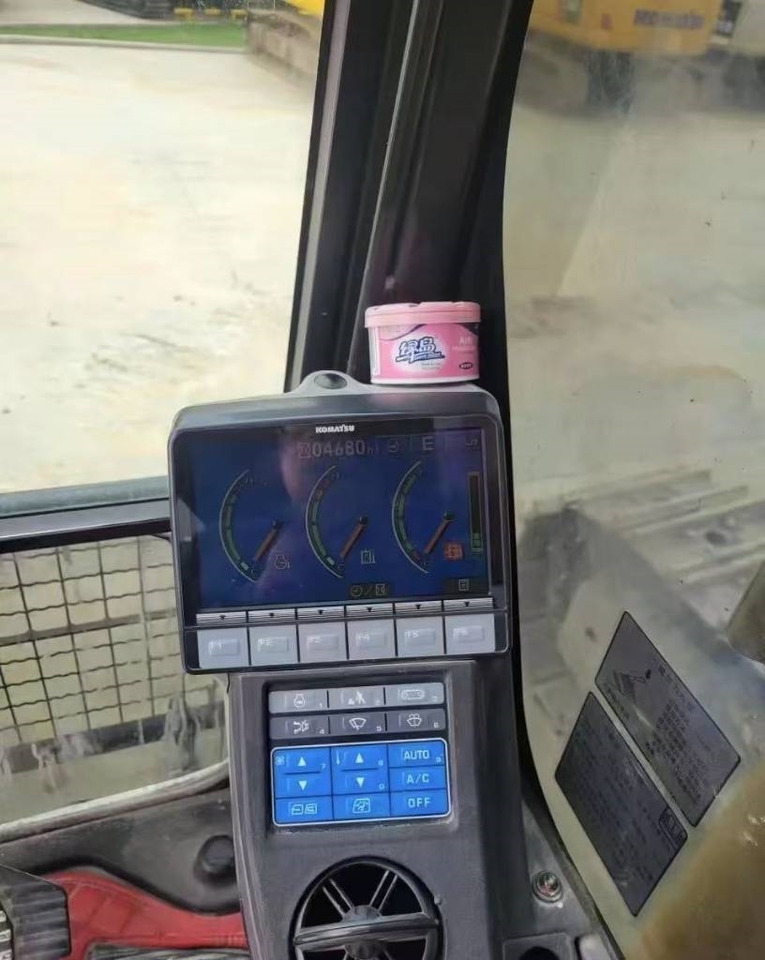 Komatsu PC 460-8 - Beltegraver: bilde 2 Komatsu PC 460-8 - Beltegraver: bilde 2