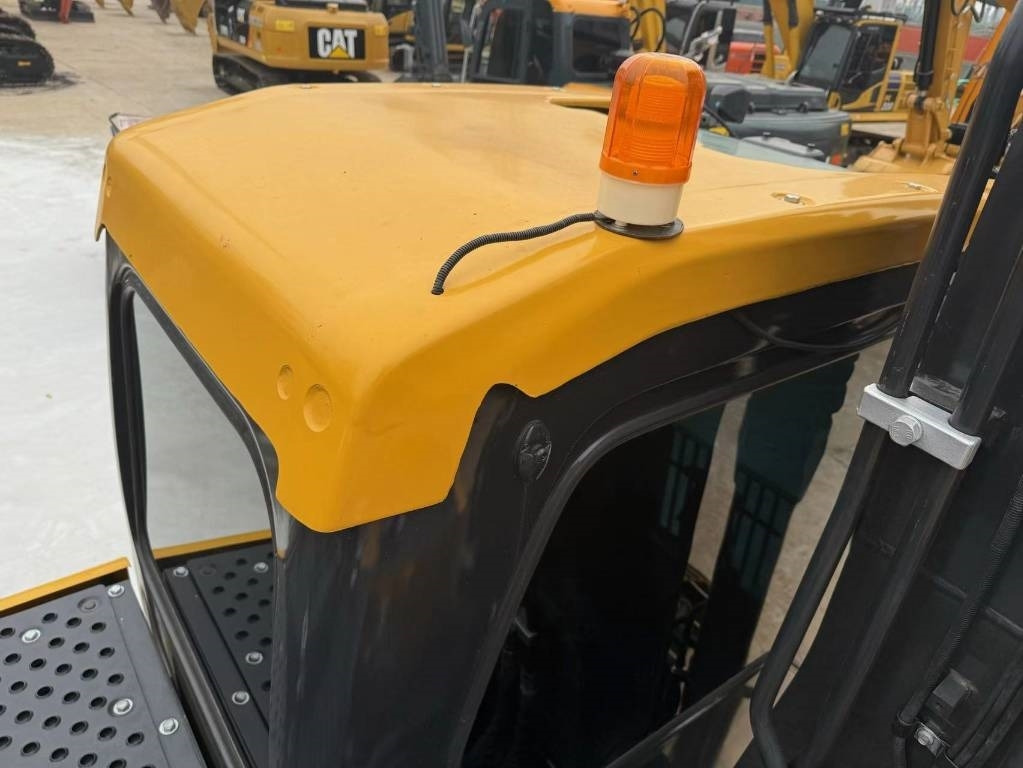 Volvo 140 - Beltegraver: bilde 5 Volvo 140 - Beltegraver: bilde 5