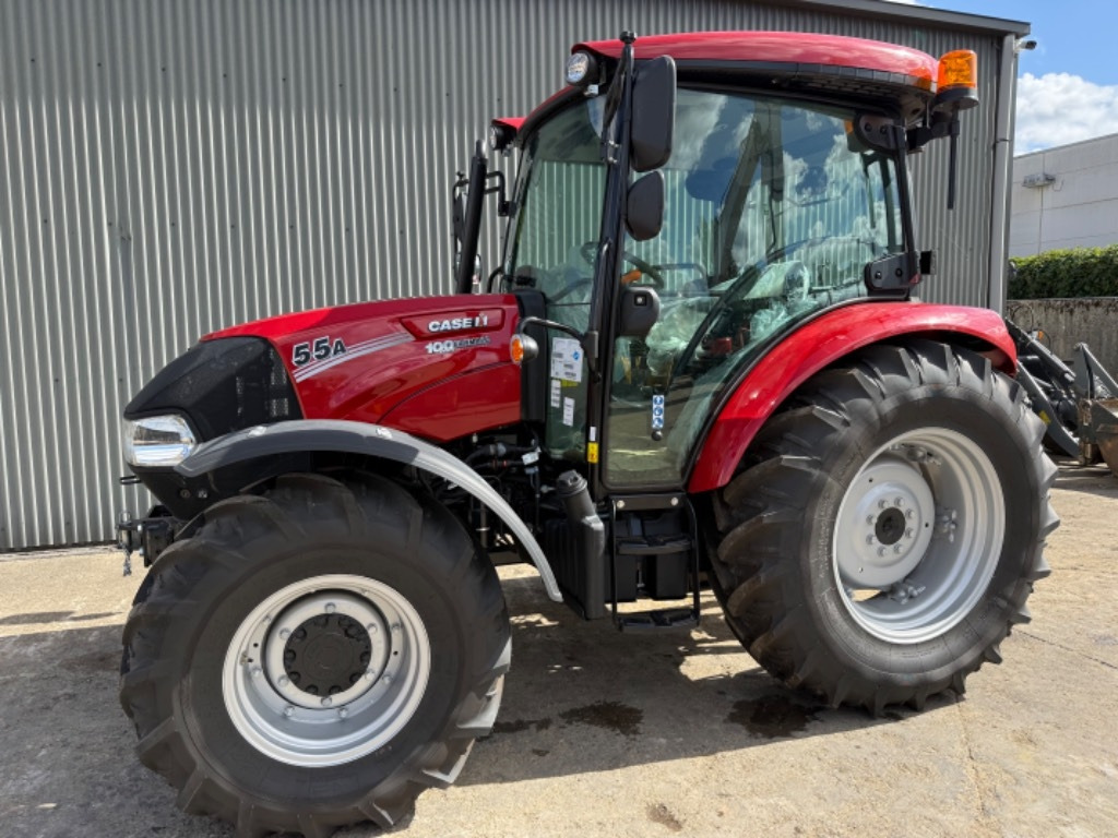 Case IH Farmall 55 A - Traktor: bilde 1 Case IH Farmall 55 A - Traktor: bilde 1