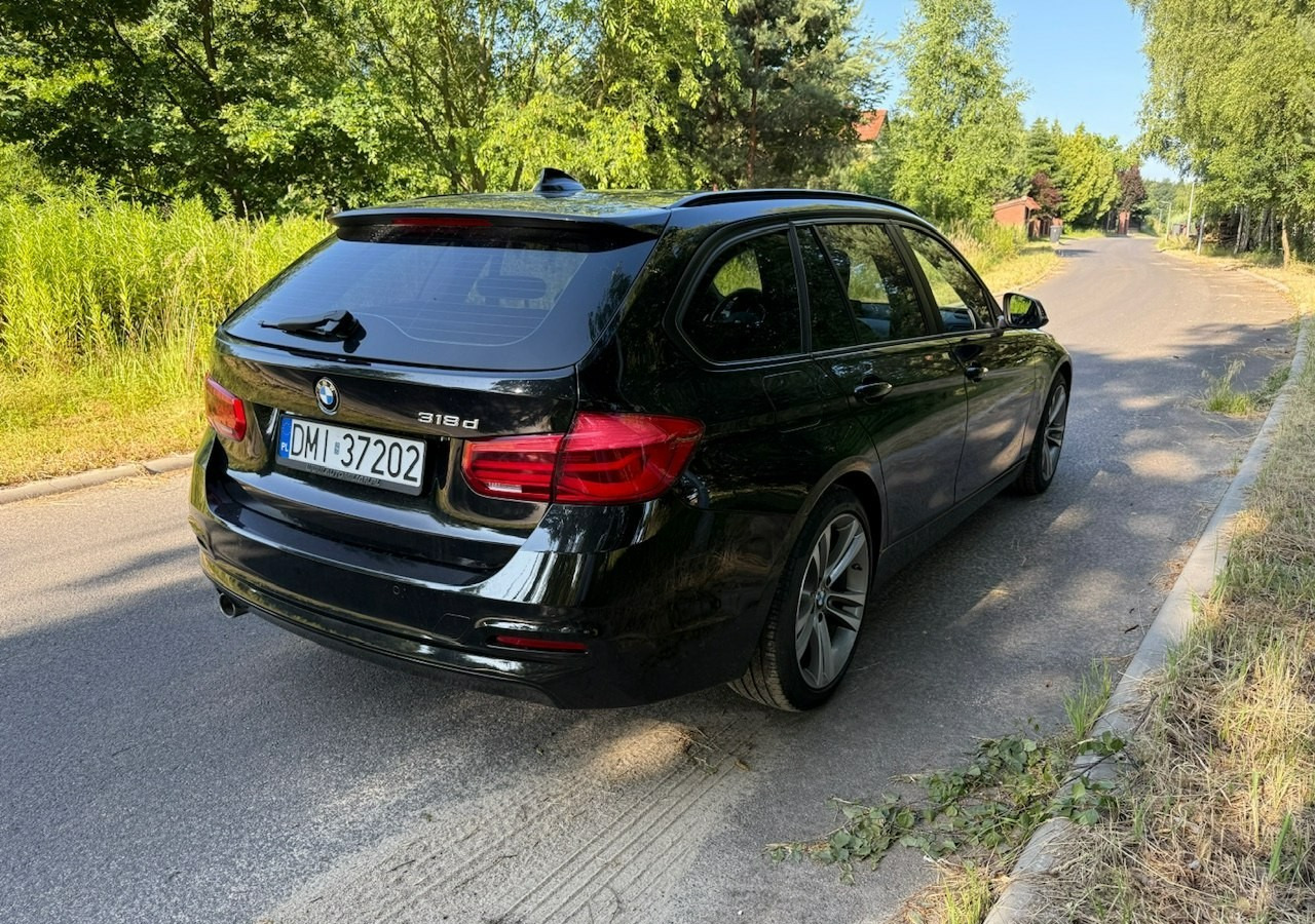 BMW SERIA 3 V (F30/F31/F34) BMW SERIA 3 318d 150KM Automat SportLine*AdaptiveLed*Navi*Półskóra*SerwisBMW* FV - Stasjonsvogn: bilde 4 BMW SERIA 3 V (F30/F31/F34) BMW SERIA 3 318d 150KM Automat SportLine*AdaptiveLed*Navi*Półskóra*SerwisBMW* FV - Stasjonsvogn: bilde 4