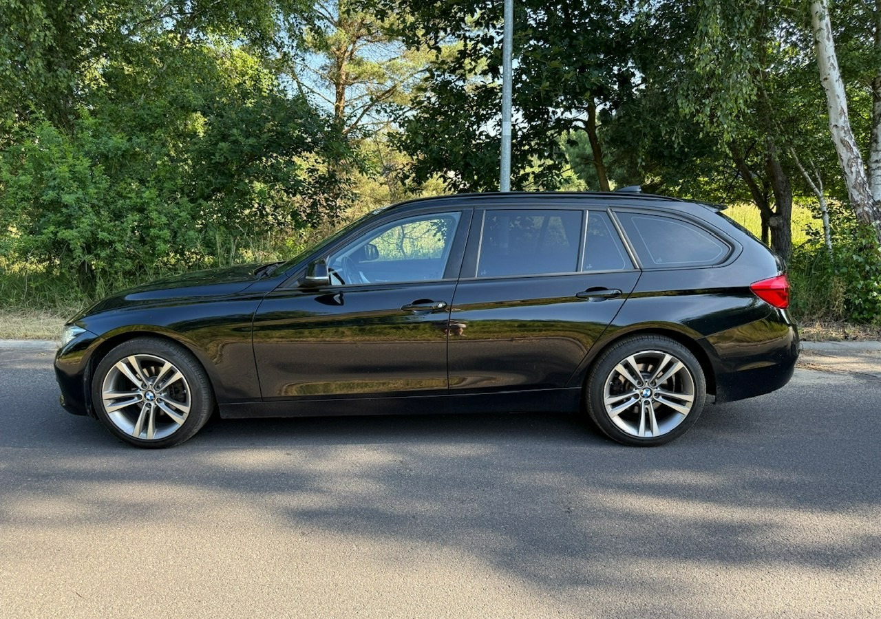 BMW SERIA 3 V (F30/F31/F34) BMW SERIA 3 318d 150KM Automat SportLine*AdaptiveLed*Navi*Półskóra*SerwisBMW* FV - Stasjonsvogn: bilde 2 BMW SERIA 3 V (F30/F31/F34) BMW SERIA 3 318d 150KM Automat SportLine*AdaptiveLed*Navi*Półskóra*SerwisBMW* FV - Stasjonsvogn: bilde 2
