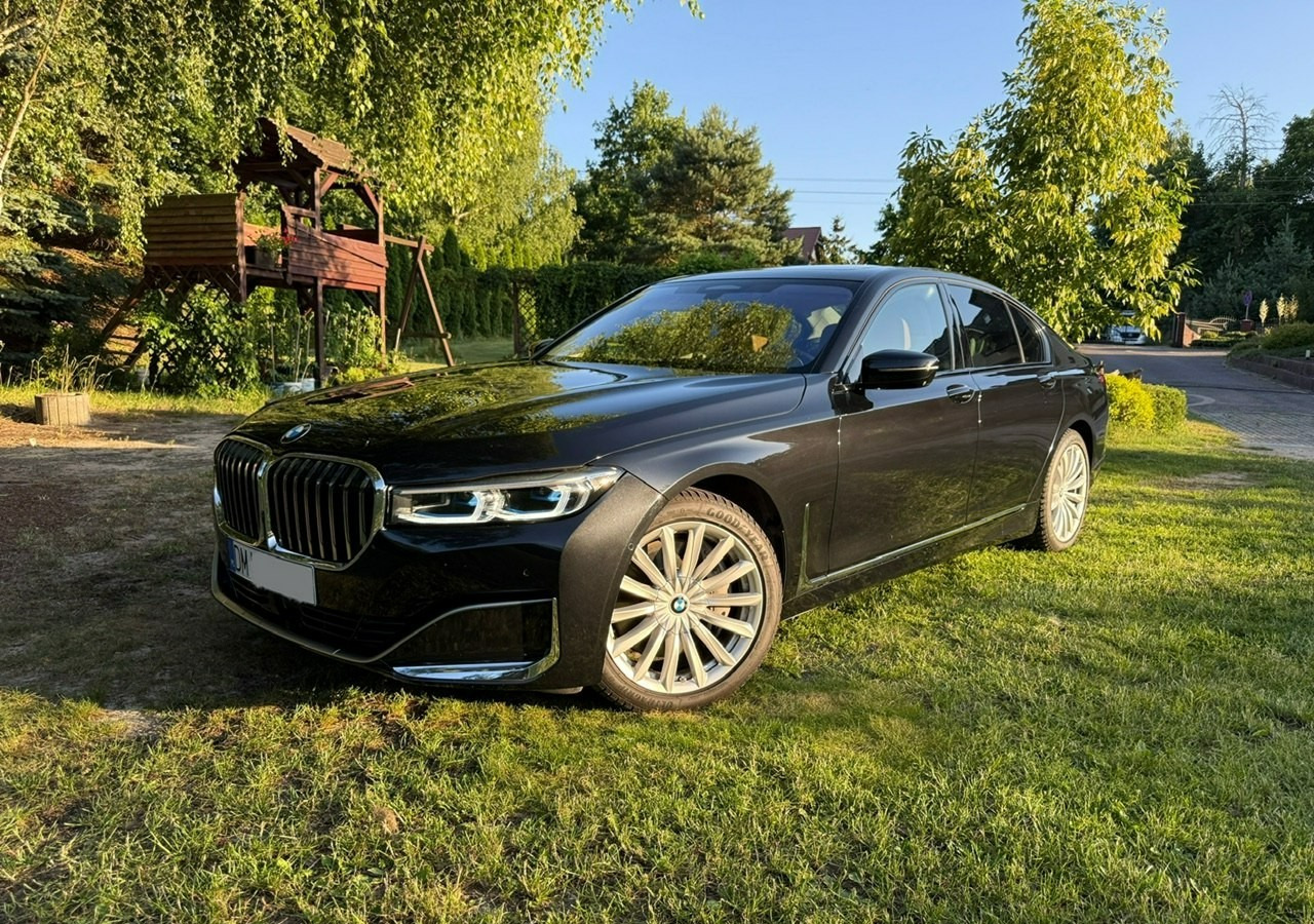 BMW SERIA 7 II (G11/G12) BMW SERIA 7 740d Xdrive 340KM Luxury+Exclusive Masaże Adaptiv Oś Lasery 2022 FV2 - Sedan: bilde 1 BMW SERIA 7 II (G11/G12) BMW SERIA 7 740d Xdrive 340KM Luxury+Exclusive Masaże Adaptiv Oś Lasery 2022 FV2 - Sedan: bilde 1