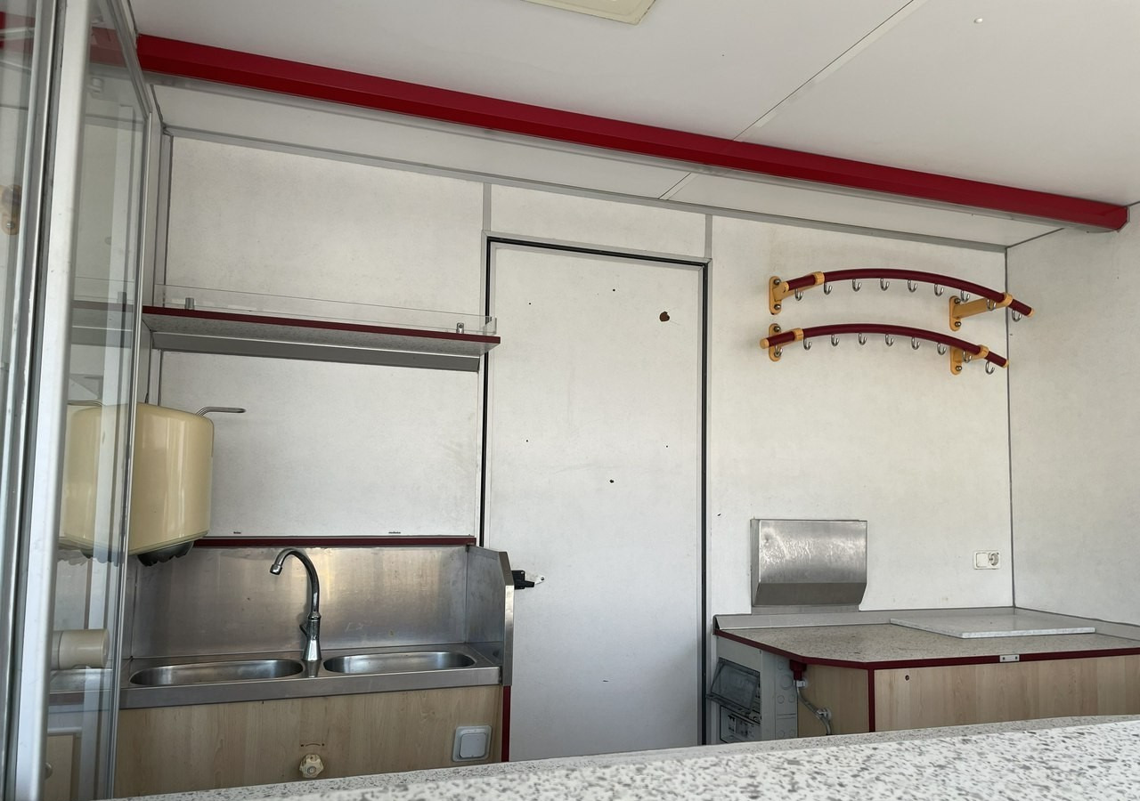 Fiat Ducato Autosklep wędlin Gastronomiczna food truck foodtruck W-zasil DMC 350 - Matbil: bilde 3 Fiat Ducato Autosklep wędlin Gastronomiczna food truck foodtruck W-zasil DMC 350 - Matbil: bilde 3