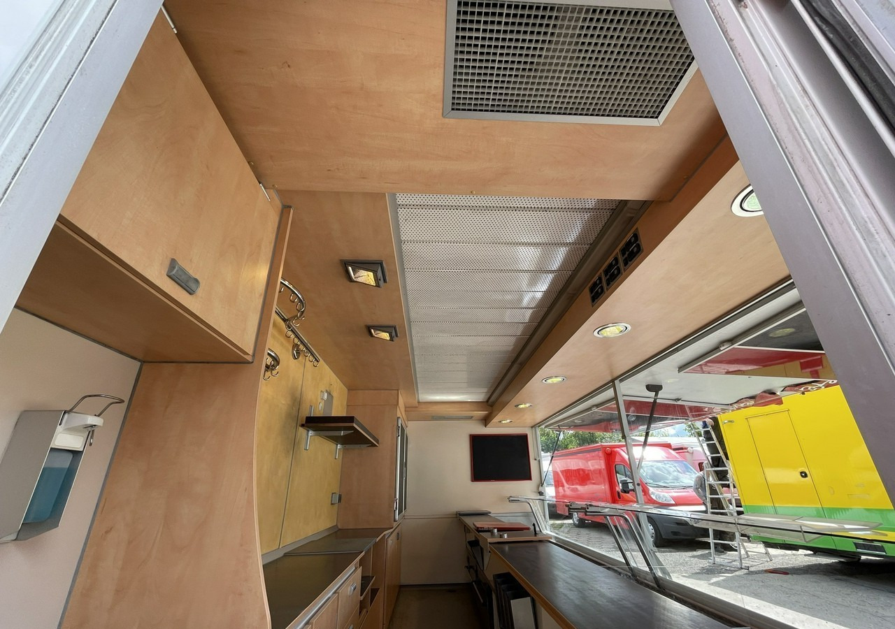 Fiat Ducato Ducat Autosklep wędlin Gastronomiczny Food Truck Foodtruck SklepBORC - Matbil: bilde 4 Fiat Ducato Ducat Autosklep wędlin Gastronomiczny Food Truck Foodtruck SklepBORC - Matbil: bilde 4