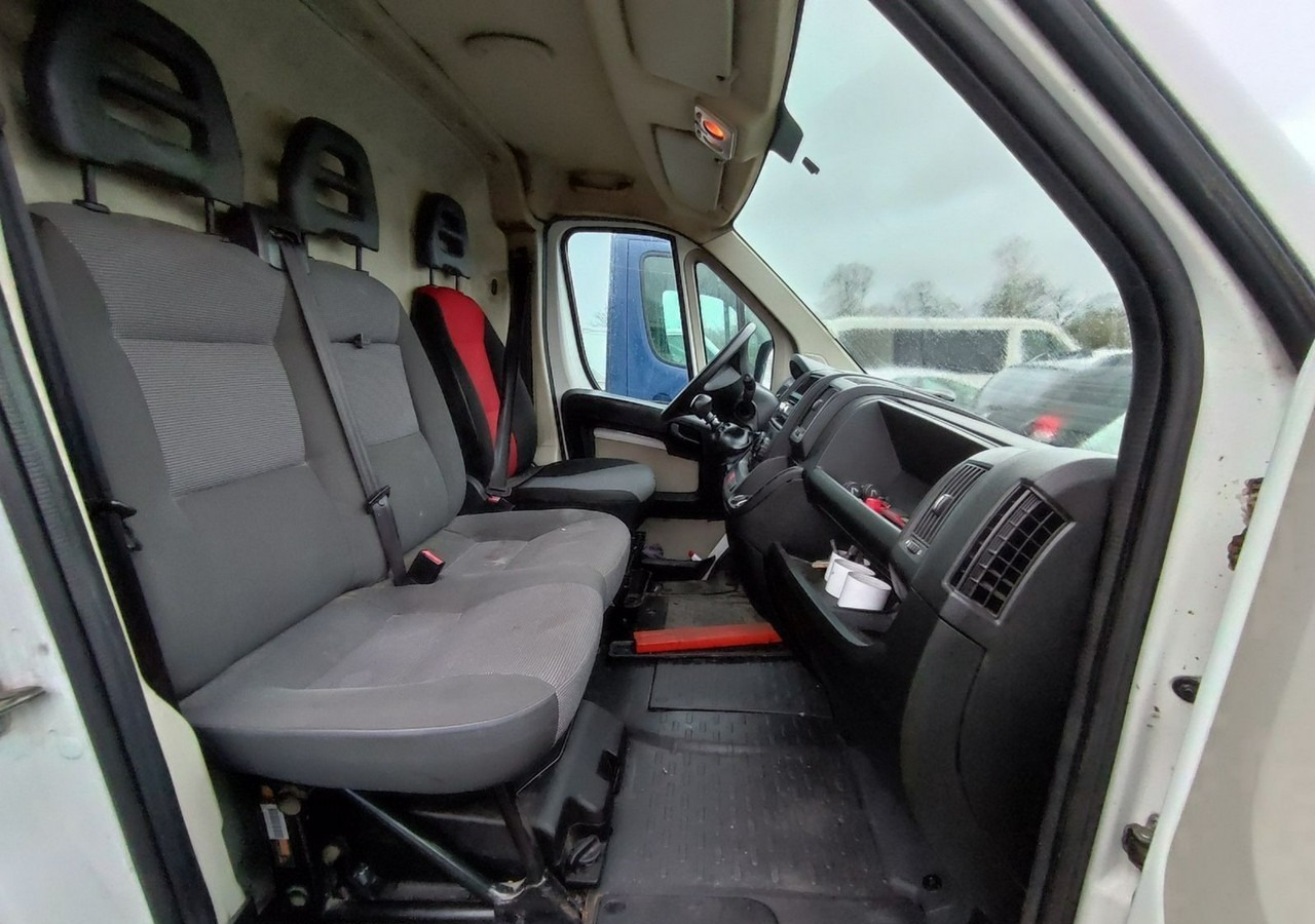Interior photo 1: Leie  Fiat Ducato Ducato 2.3 JTD Mega Max 6-biegów 2014 Fiat Ducato Ducato 2.3 JTD Mega Max 6-biegów 2014