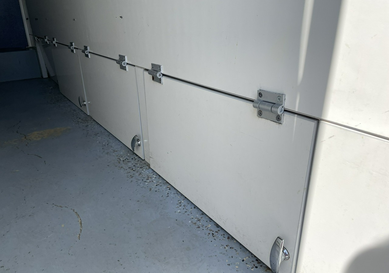 Fiat Ducato Ducato Autosklep wędlin Gastronomiczny Food Truck Foodtruck Sklep 20 - Matbil: bilde 4 Fiat Ducato Ducato Autosklep wędlin Gastronomiczny Food Truck Foodtruck Sklep 20 - Matbil: bilde 4