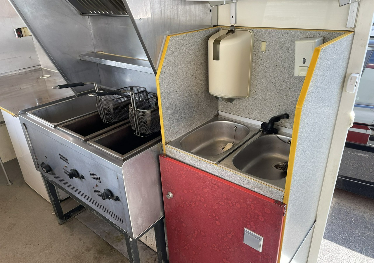 Salgsvogn Inna Inny Autosklep Imbis Grill Gastronomiczny Food Truck Foodtruck sklep bar: bilde 17