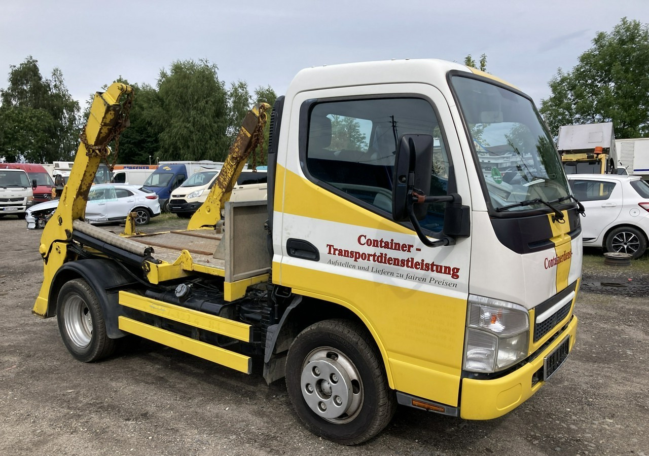 Inna Inny PFAU Canter Fuso Bramowiec do wywozu kontenerów Klina 2009 - Liftdumper lastebil: bilde 1 Inna Inny PFAU Canter Fuso Bramowiec do wywozu kontenerów Klina 2009 - Liftdumper lastebil: bilde 1