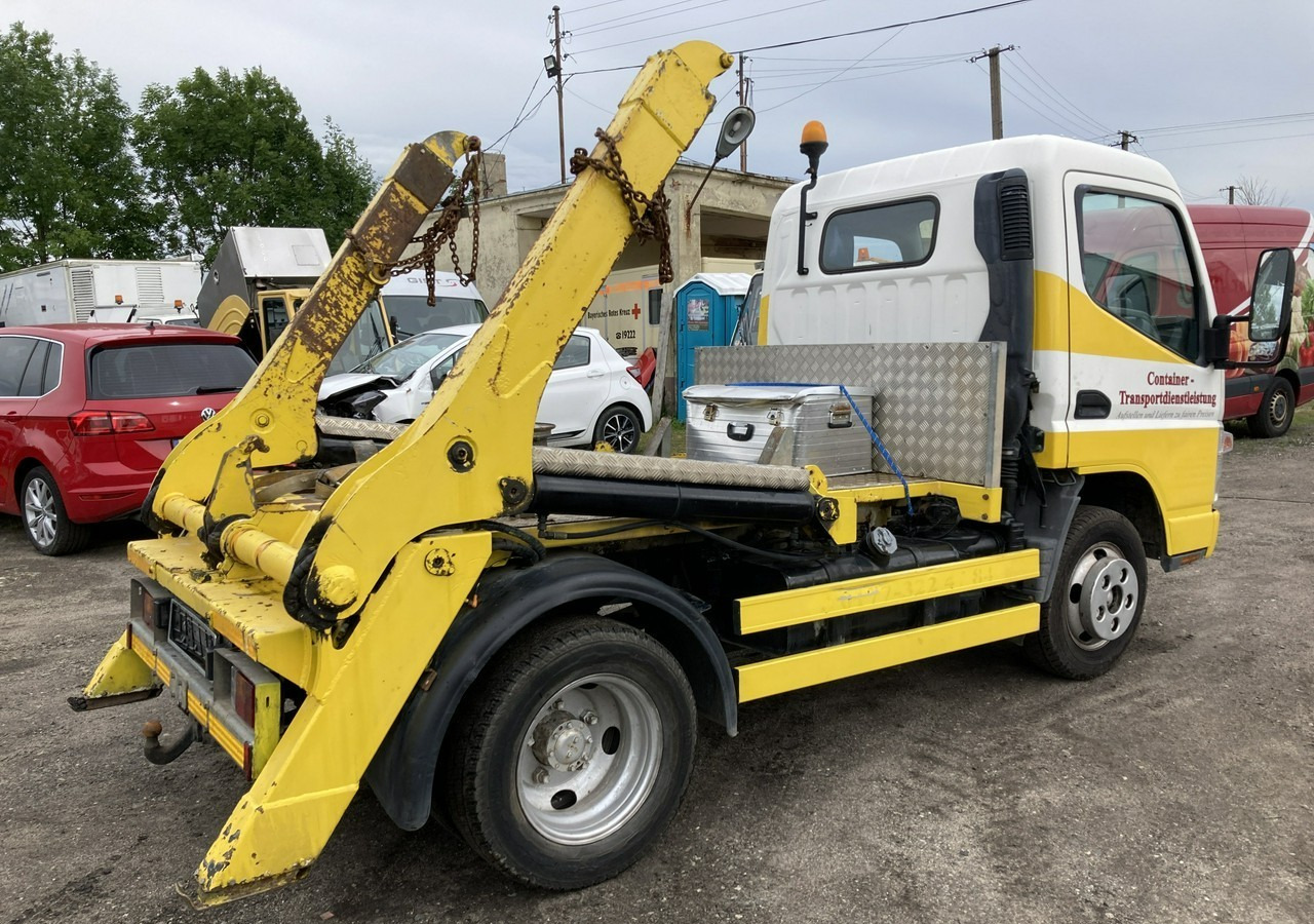Inna Inny PFAU Canter Fuso Bramowiec do wywozu kontenerów Klina 2009 - Liftdumper lastebil: bilde 4 Inna Inny PFAU Canter Fuso Bramowiec do wywozu kontenerów Klina 2009 - Liftdumper lastebil: bilde 4