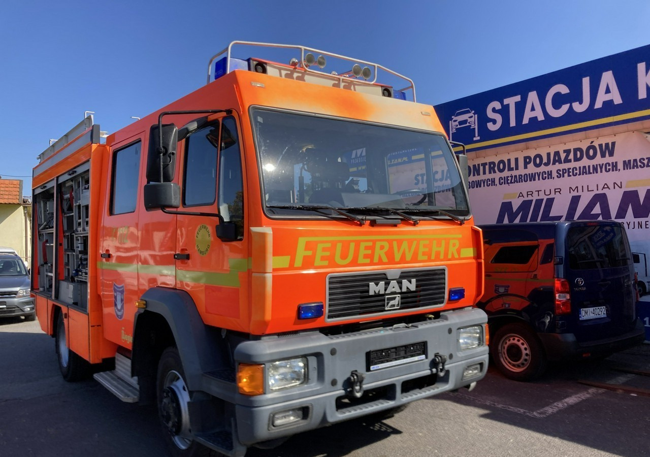 MAN MAN 15,250 Straż pożarna gaśnicza 9-osobowa 4X4 Wóz strażacki MAN 15,250 Straż pożarna gaśnicza 9-osobowa 4X4 Wóz strażacki - Brannbil: bilde 4 MAN MAN 15,250 Straż pożarna gaśnicza 9-osobowa 4X4 Wóz strażacki MAN 15,250 Straż pożarna gaśnicza 9-osobowa 4X4 Wóz strażacki - Brannbil: bilde 4