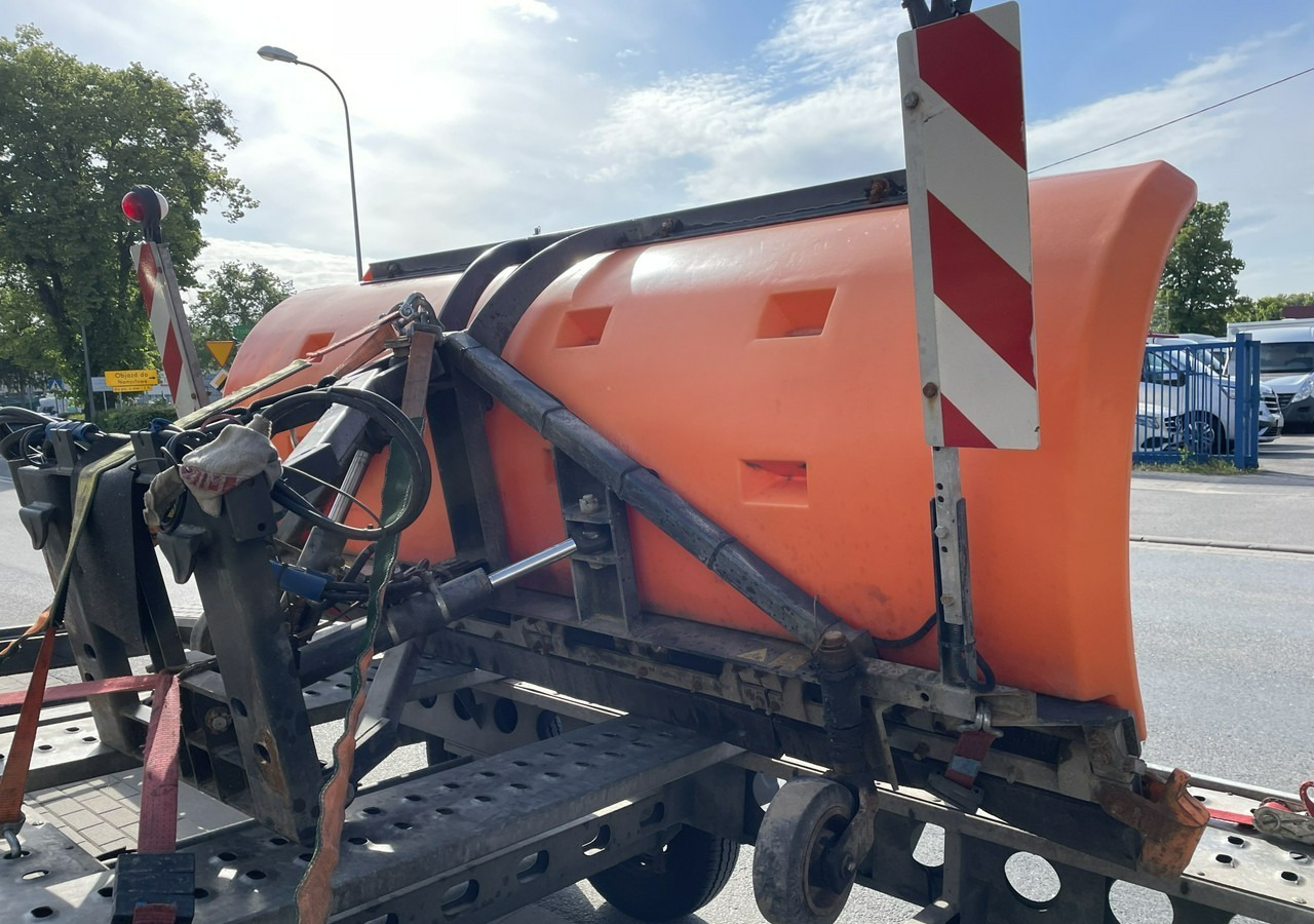 Mercedes-Benz Inny Mercedes-Benz Mercedes Vario 815 Wywrotka 4X4 posypywarka pług 2004 - Brøytebil: bilde 4 Mercedes-Benz Inny Mercedes-Benz Mercedes Vario 815 Wywrotka 4X4 posypywarka pług 2004 - Brøytebil: bilde 4