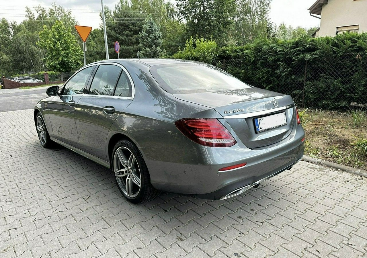 Mercedes-Benz Klasa E W213 E220d 2.0 194KM AMG-Pakiet MultibeamLed*Skóra*Navi*Kamera360* Salon - Personenbil: bilde 3 Mercedes-Benz Klasa E W213 E220d 2.0 194KM AMG-Pakiet MultibeamLed*Skóra*Navi*Kamera360* Salon - Personenbil: bilde 3