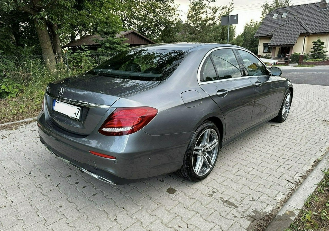 Mercedes-Benz Klasa E W213 E220d 2.0 194KM AMG-Pakiet MultibeamLed*Skóra*Navi*Kamera360* Salon - Personenbil: bilde 2 Mercedes-Benz Klasa E W213 E220d 2.0 194KM AMG-Pakiet MultibeamLed*Skóra*Navi*Kamera360* Salon - Personenbil: bilde 2