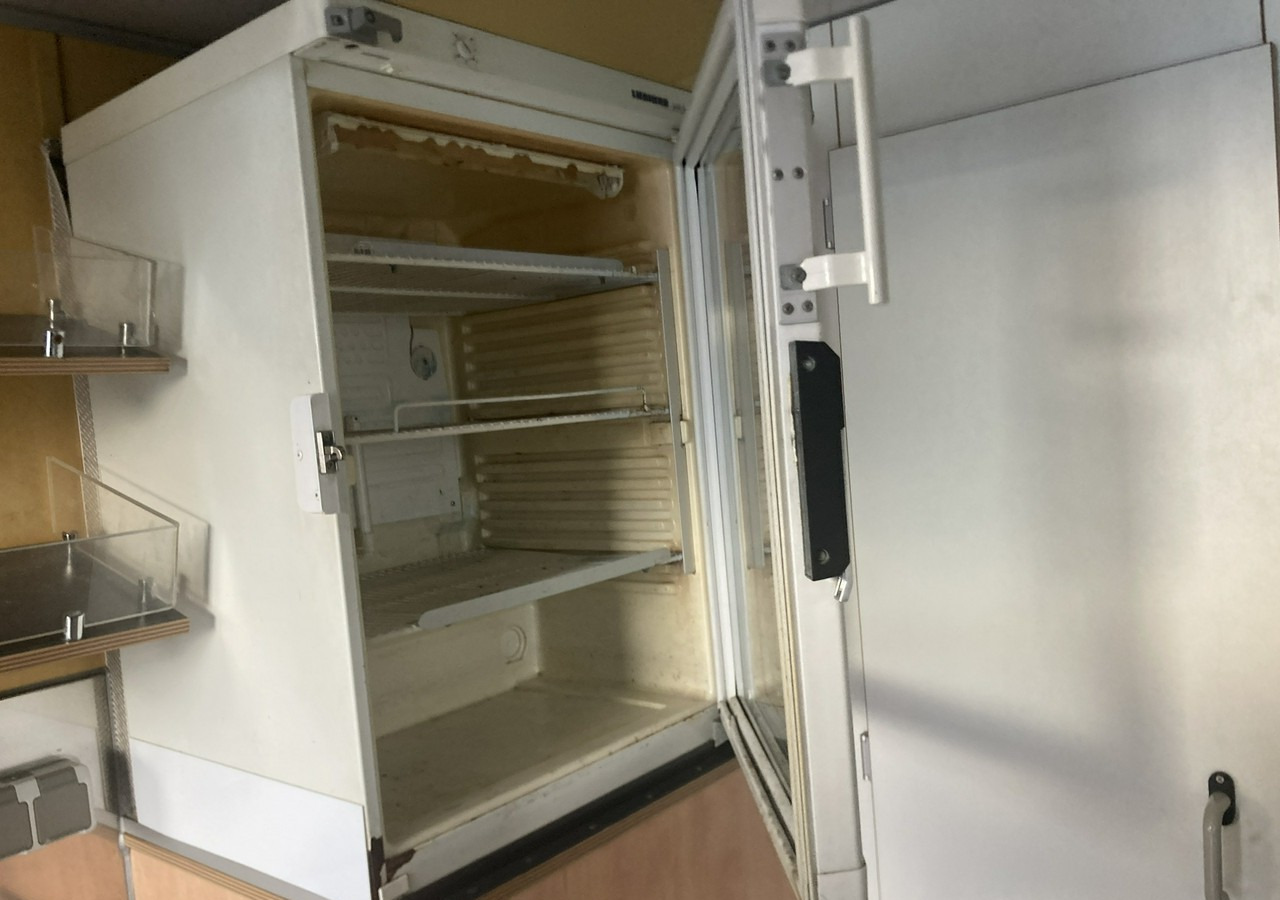 Leie  Mercedes-Benz Sprinter Autosklep Gastronomiczny Food Truck Foodtruck sklep bar 2009 Borco Mercedes-Benz Sprinter Autosklep Gastronomiczny Food Truck Foodtruck sklep bar 2009 Borco: bilde 11 Leie  Mercedes-Benz Sprinter Autosklep Gastronomiczny Food Truck Foodtruck sklep bar 2009 Borco Mercedes-Benz Sprinter Autosklep Gastronomiczny Food Truck Foodtruck sklep bar 2009 Borco: bilde 11