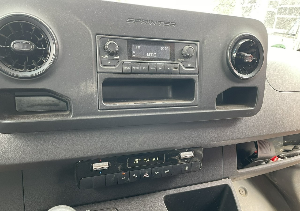 Varebil med plan, Varebil med dobbelt førerhus Mercedes-Benz Sprinter Sprinter 314 Dokka Brygadówka 7-oso doka Klim skrzynia rama Model 20: bilde 15 Varebil med plan, Varebil med dobbelt førerhus Mercedes-Benz Sprinter Sprinter 314 Dokka Brygadówka 7-oso doka Klim skrzynia rama Model 20: bilde 15