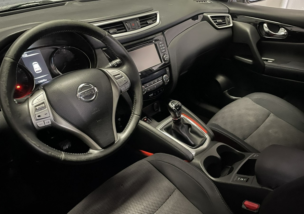 Nissan Qashqai II Nissan Qashqai 1.2 DIG-T Acenta Klimatronik Navi Kamera Model 2015 - SUV: bilde 4 Nissan Qashqai II Nissan Qashqai 1.2 DIG-T Acenta Klimatronik Navi Kamera Model 2015 - SUV: bilde 4