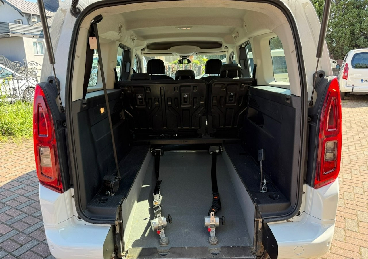 Opel Combo IV Combo Life Combo Life Maxi Niepełnosprawnych inwalida rampa PFRON Model - Personenbil: bilde 2 Opel Combo IV Combo Life Combo Life Maxi Niepełnosprawnych inwalida rampa PFRON Model - Personenbil: bilde 2