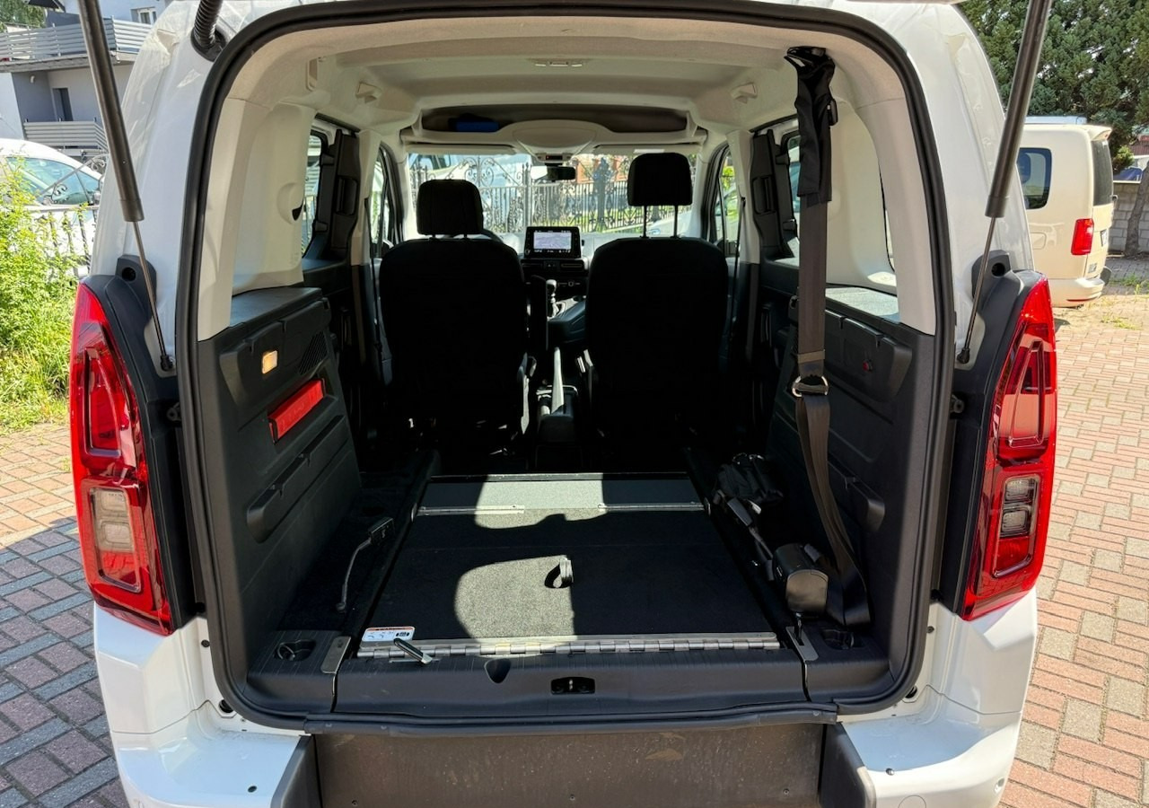 Personenbil Opel Combo IV Opel Combo Life Niepełnosprawnych inwalida Rampa 32105 km Model 2022: bilde 7 Personenbil Opel Combo IV Opel Combo Life Niepełnosprawnych inwalida Rampa 32105 km Model 2022: bilde 7