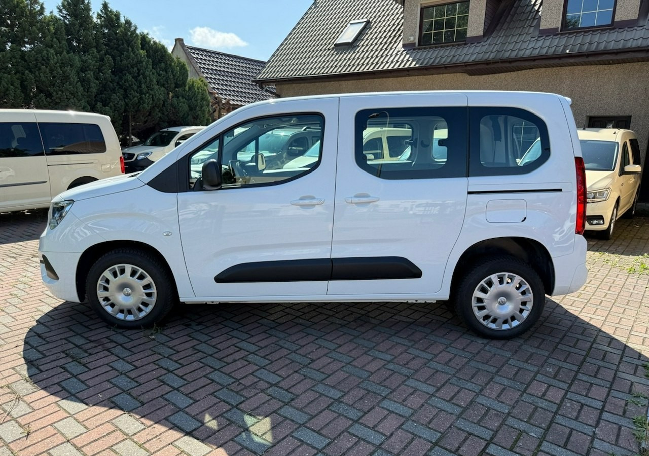 Personenbil Opel Combo IV Opel Combo Life Niepełnosprawnych inwalida Rampa 32105 km Model 2022: bilde 12 Personenbil Opel Combo IV Opel Combo Life Niepełnosprawnych inwalida Rampa 32105 km Model 2022: bilde 12