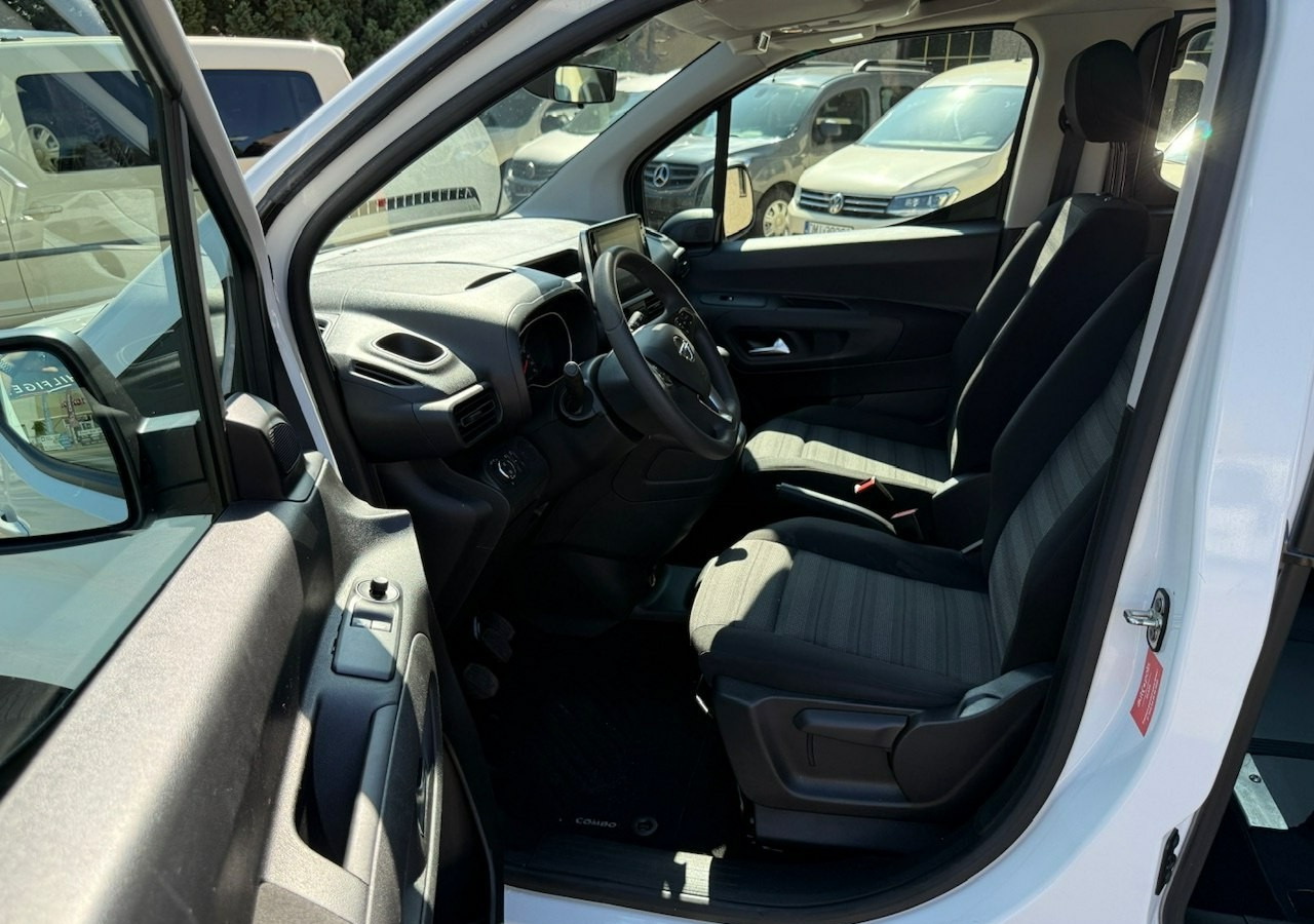 Personenbil Opel Combo IV Opel Combo Life Niepełnosprawnych inwalida Rampa 32105 km Model 2022: bilde 15 Personenbil Opel Combo IV Opel Combo Life Niepełnosprawnych inwalida Rampa 32105 km Model 2022: bilde 15