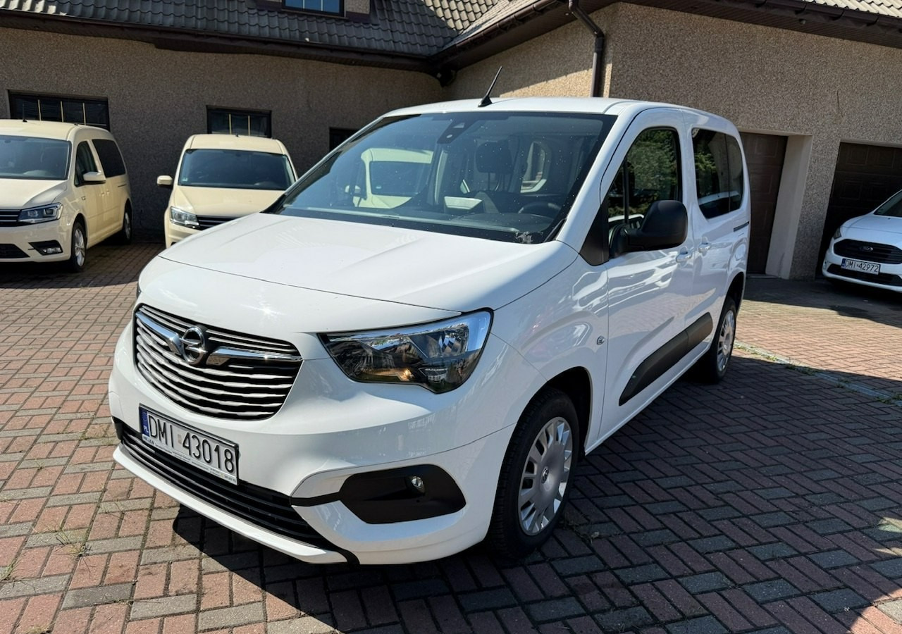 Personenbil Opel Combo IV Opel Combo Life Niepełnosprawnych inwalida Rampa 32105 km Model 2022: bilde 13 Personenbil Opel Combo IV Opel Combo Life Niepełnosprawnych inwalida Rampa 32105 km Model 2022: bilde 13