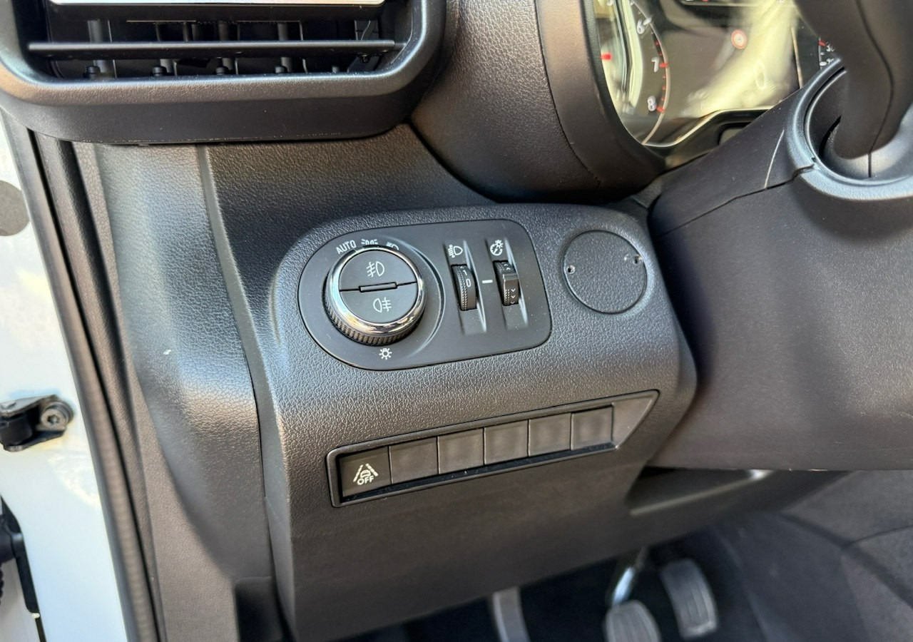 Personenbil Opel Combo IV Opel Combo Life Niepełnosprawnych inwalida Rampa 32105 km Model 2022: bilde 19 Personenbil Opel Combo IV Opel Combo Life Niepełnosprawnych inwalida Rampa 32105 km Model 2022: bilde 19