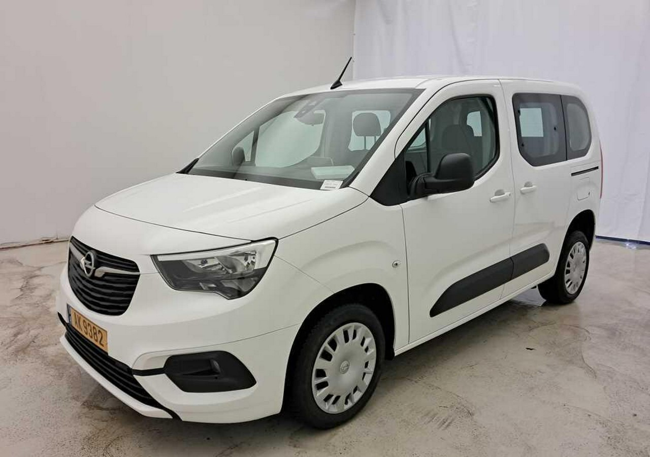 Opel Combo IV Opel Combo dla Niepełnosprawnych inwalida Rampa 32105 km Model 2022 - Personenbil: bilde 1 Opel Combo IV Opel Combo dla Niepełnosprawnych inwalida Rampa 32105 km Model 2022 - Personenbil: bilde 1
