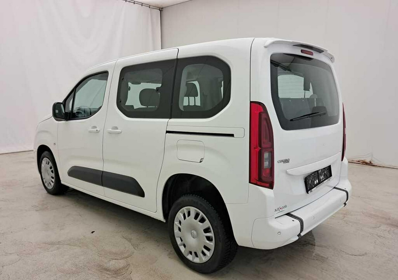 Opel Combo IV Opel Combo dla Niepełnosprawnych inwalida Rampa 32105 km Model 2022 - Personenbil: bilde 3 Opel Combo IV Opel Combo dla Niepełnosprawnych inwalida Rampa 32105 km Model 2022 - Personenbil: bilde 3