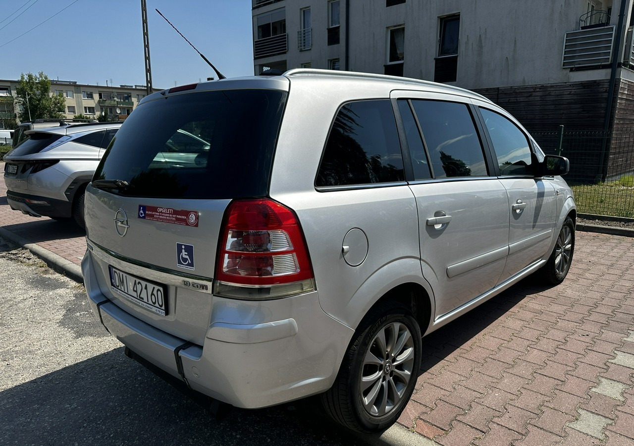 Opel Zafira B Opel Zafira do przewozu osób Niepełnosprawnych inwalida rampa - Personenbil: bilde 2 Opel Zafira B Opel Zafira do przewozu osób Niepełnosprawnych inwalida rampa - Personenbil: bilde 2