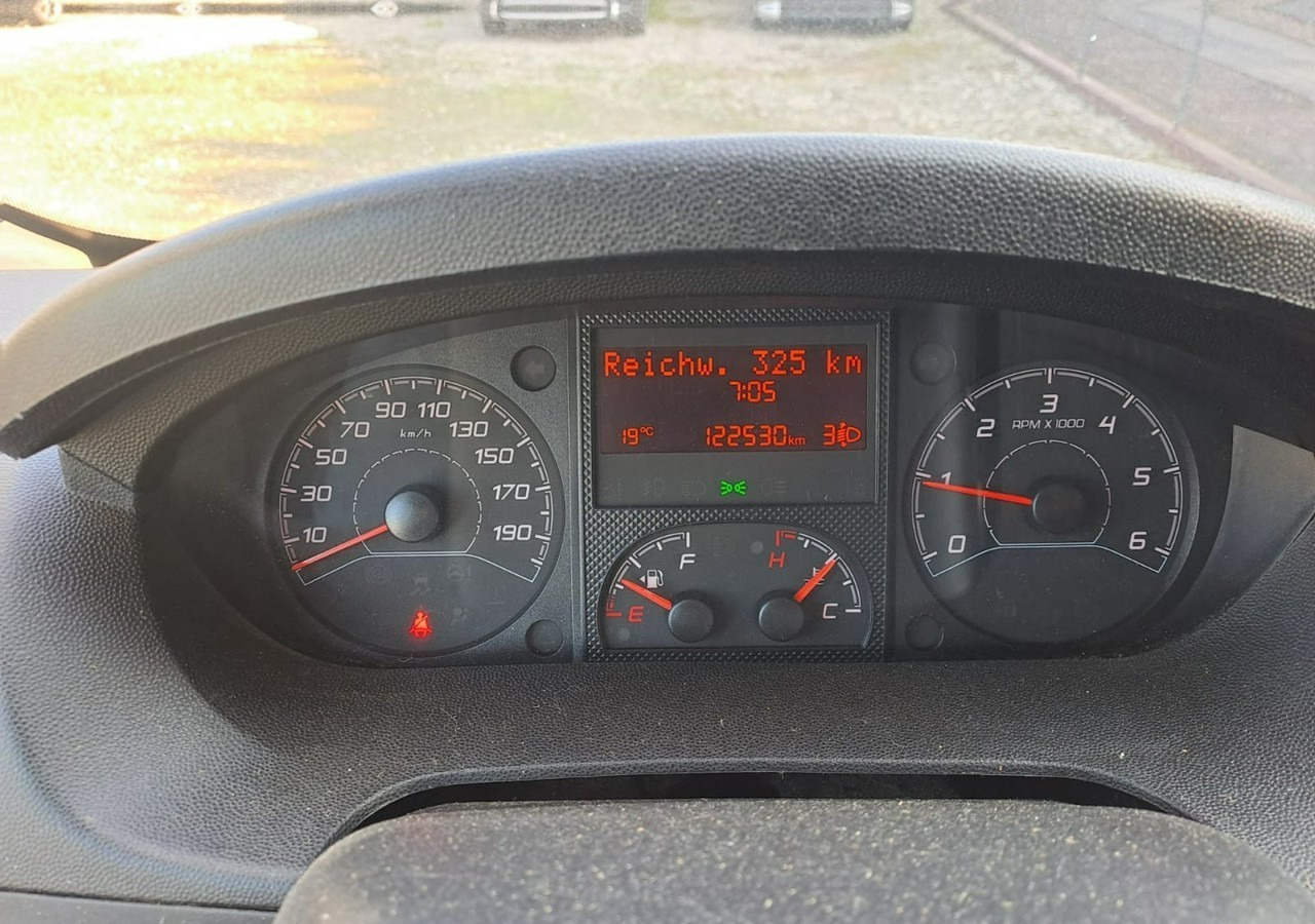 Peugeot Boxer Peugeot Boxer 2.0-130KM klima dokka Brygadówka doka 122tkm 2017 - Varebil med plan: bilde 5 Peugeot Boxer Peugeot Boxer 2.0-130KM klima dokka Brygadówka doka 122tkm 2017 - Varebil med plan: bilde 5