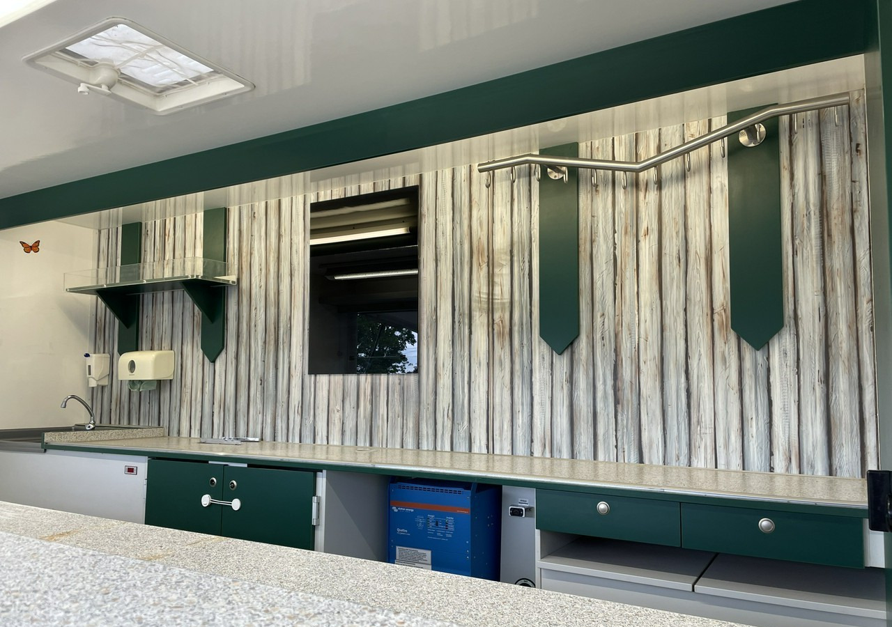 Renault Master Autosklep Gastronomiczny Food Truck Foodtruck sklep W-zasil 2015 - Matbil: bilde 4 Renault Master Autosklep Gastronomiczny Food Truck Foodtruck sklep W-zasil 2015 - Matbil: bilde 4