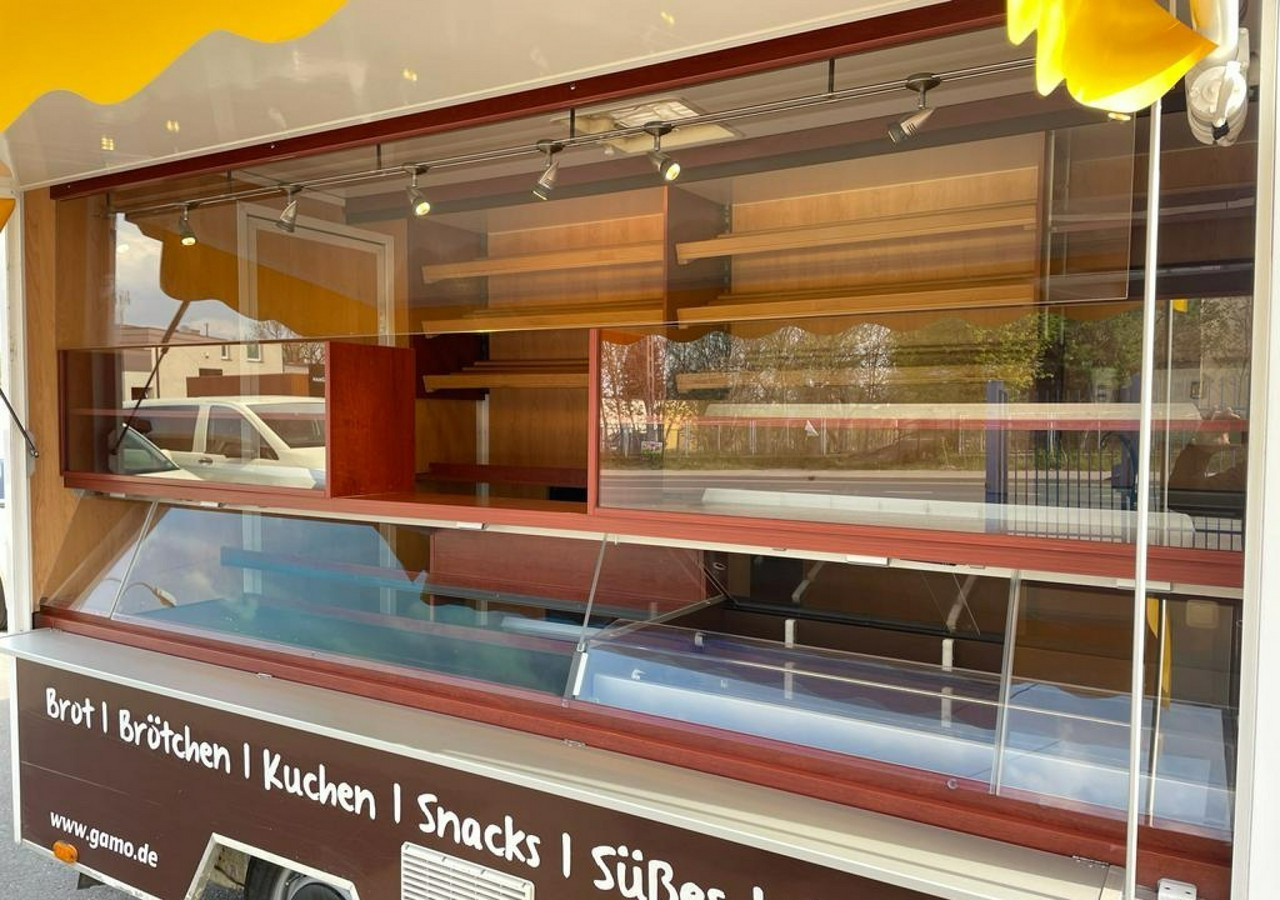 Renault Master Autosklep Sklep pieczywa Gastronomiczny Food Truck Foodtruck 2015 - Matbil: bilde 2 Renault Master Autosklep Sklep pieczywa Gastronomiczny Food Truck Foodtruck 2015 - Matbil: bilde 2