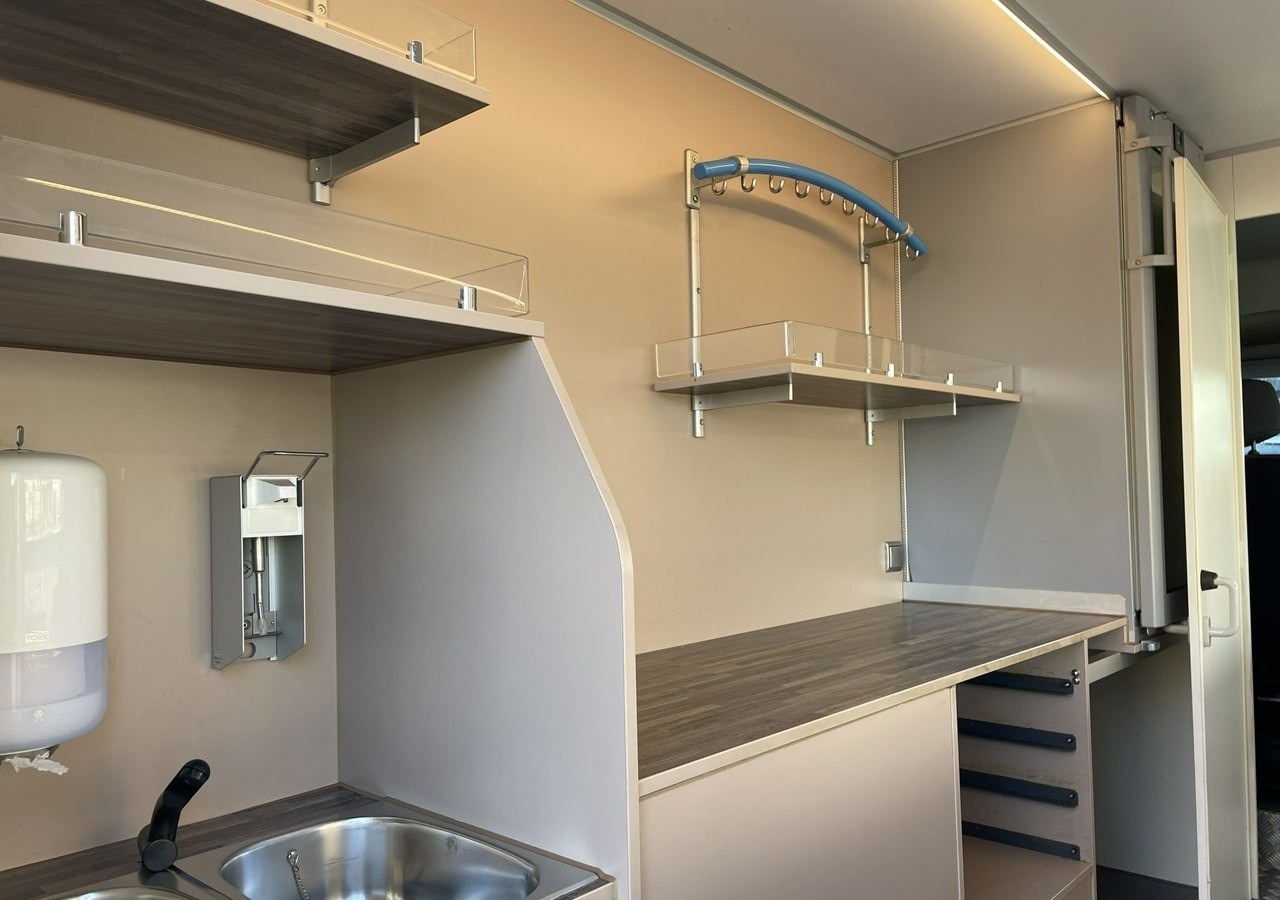 Matbil Renault Master Autosklep wędlin Gastronomiczny Food Truck Foodtruck Sklep Borco 201: bilde 13 Matbil Renault Master Autosklep wędlin Gastronomiczny Food Truck Foodtruck Sklep Borco 201: bilde 13